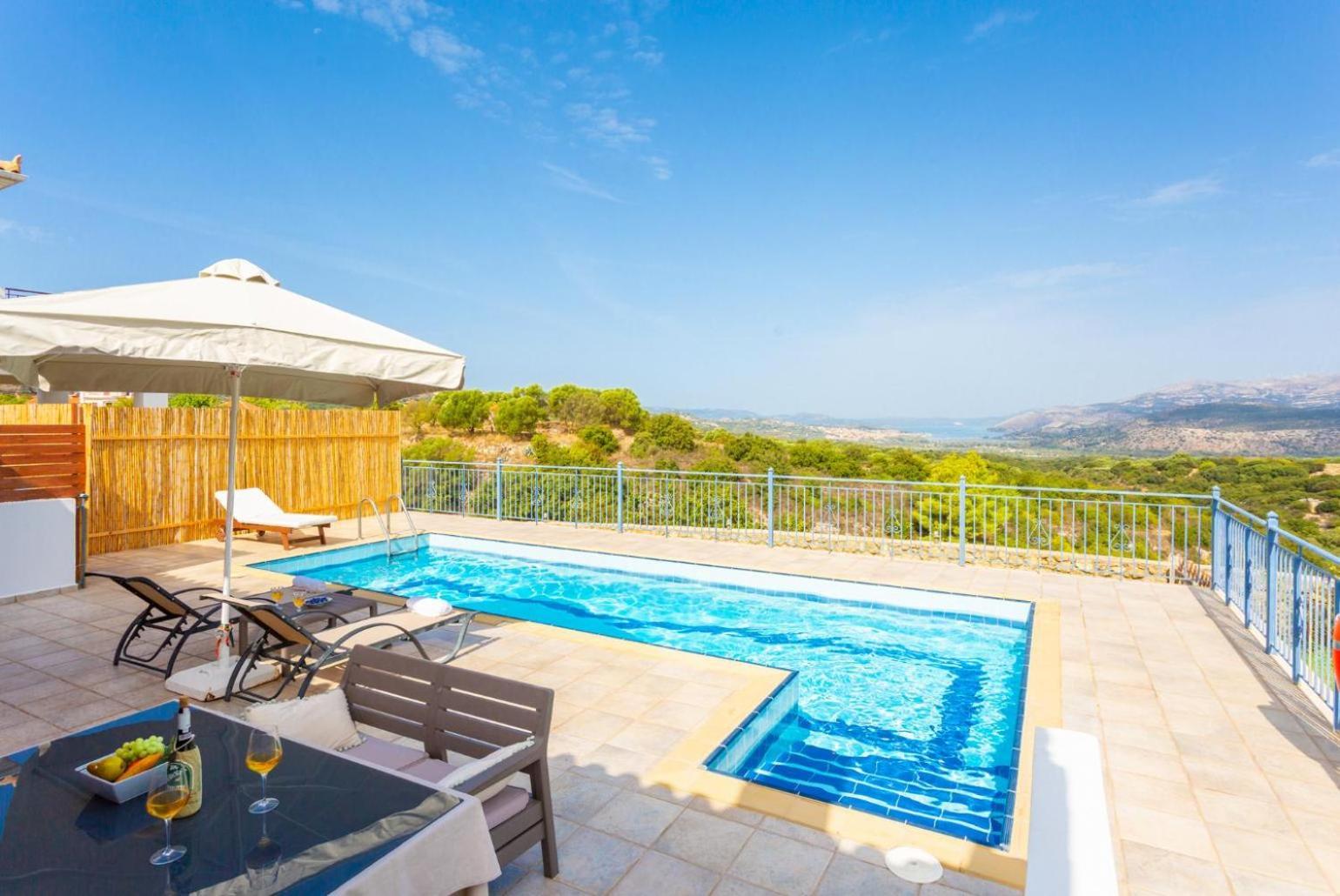 Villa Europe Ena Lakíthra Buitenkant foto